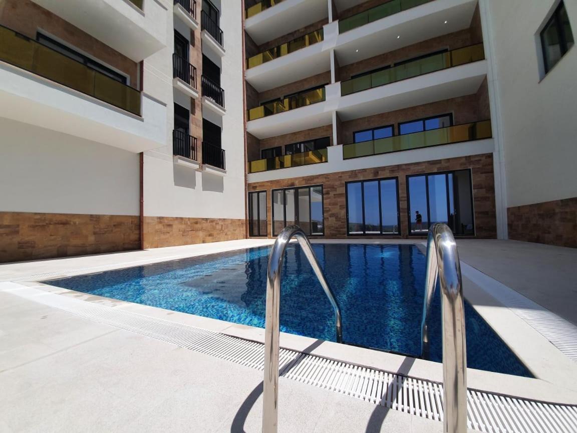 Deluxe Apartment-Swimming Pool Sarandë Buitenkant foto